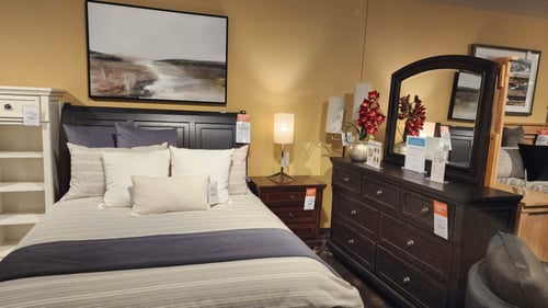 Cedar Rapids Slumberland Furniture bedroom furniture