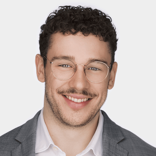 Sloan McGannon Headshot.