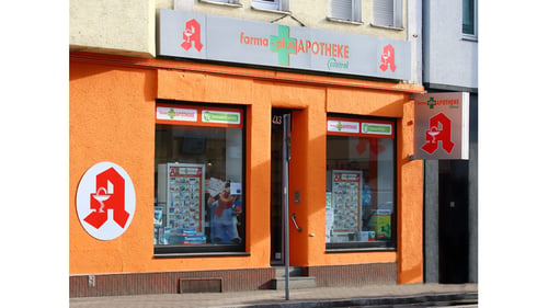 Aussenansicht der farma-plus Apotheke Central