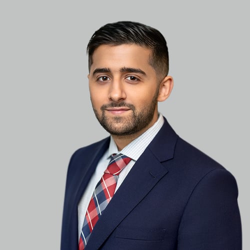 Headshot of Hassan Jaber, a wealth advisor at Chase