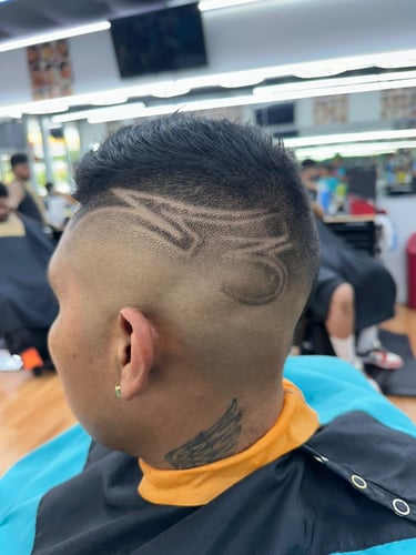5 Estrellas Dominican Barbershop- Cortes de Cabello