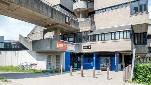 Basic-Fit Brussels Ixelles VUB 24/7 - front club outside