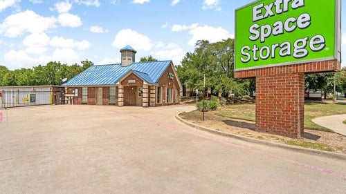 Extra Space Storage