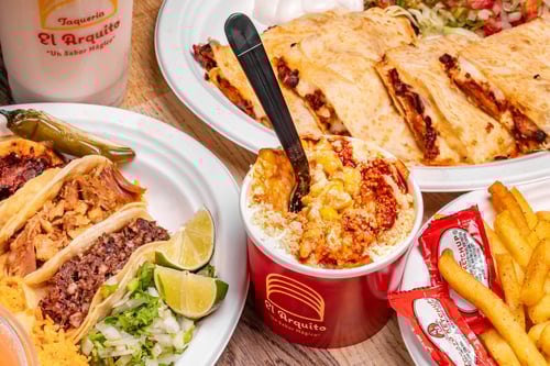 Elote, tacos, quesadilla