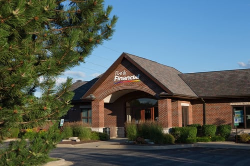 Retail space for lease in Libertyville, Illinois, BankFinancial