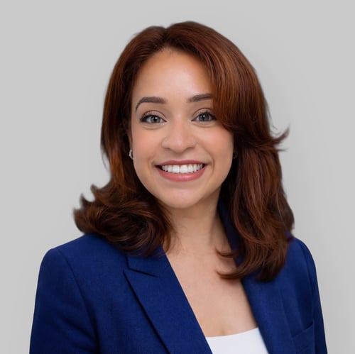 Headshot of Andrea Gamez, a wealth advisor at Chase