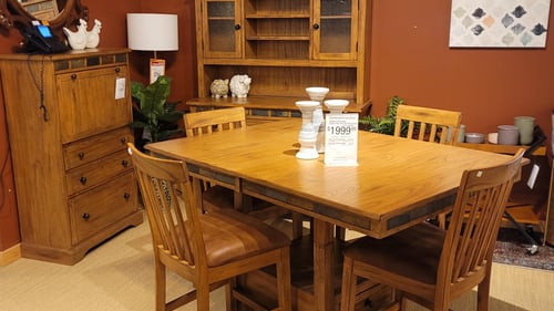 Slumberland Furniture Store in Des Moines,  IA - Dining Set