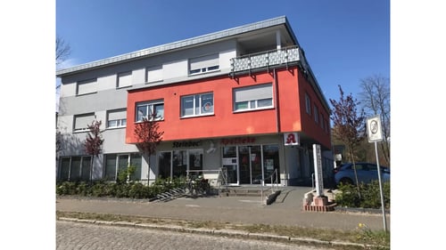 Aussenansicht der Steinbock-Apotheke