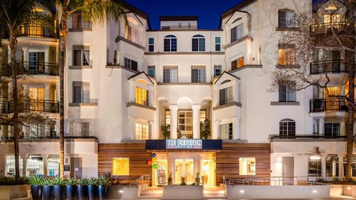 Luxury Apartment Community at The Preston Miracle Mile Apartments, Los Angeles, CA