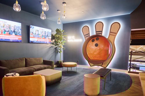 Hodgies Social House - overlooking Parkway Social