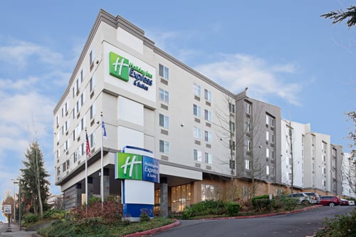 Stay at our newly renovated Seattle Airport hotel