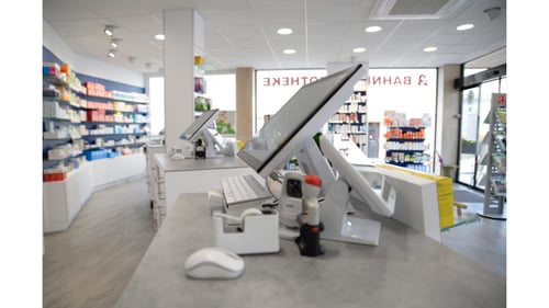 Aussenansicht der Bahnhof-Apotheke