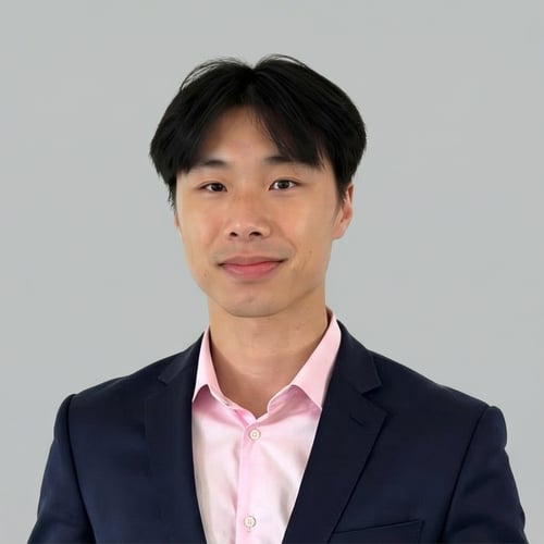 Headshot of Thomas Young, a wealth advisor at Chase