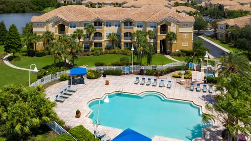 Westbury at Lake Brandon Apartments in Brandon, FL