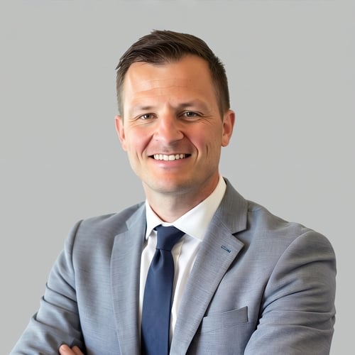 Headshot of Mark J. Stusek, a wealth advisor at Chase