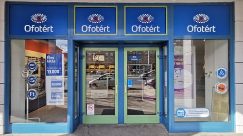 Ofotért üzlet bejárata Budapesten, az István út 16. alatt.