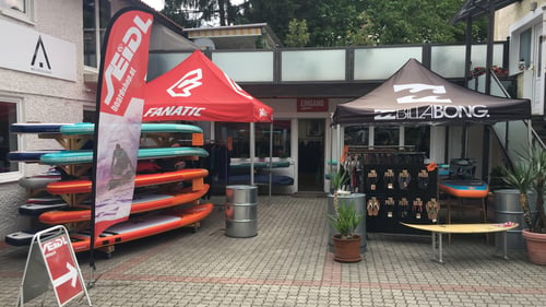 Seidl Boardshop, Surfshop, Wingfoilen, Windsurfen, Kitesurfen, SUP, Standupboard, Standup Paddle, Paddelboard, Wellenreiten, Riversurfen, Snowboard, Splitboard, Wassersport, Snowboardshop, Foilen, Surfen, Kiten, Tourenausrüstung, Wetsuit, Neopren,