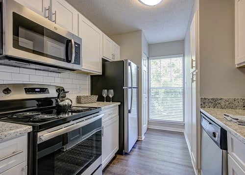 Renovated Kitchen with Subway Tile at Arbors Harbor Town, Memphis