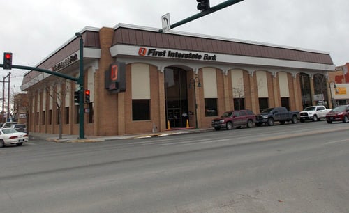Exterior image of First Interstate Bank in Riverton, Wyoming.