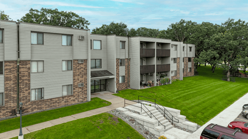 Oaks at Bentonshire exterior