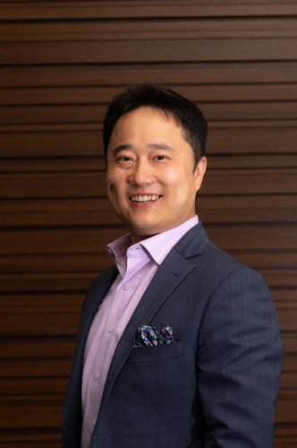 headshot of Minzheng Yang