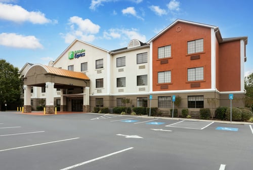 Welcome to the Holiday Inn Express Acworth