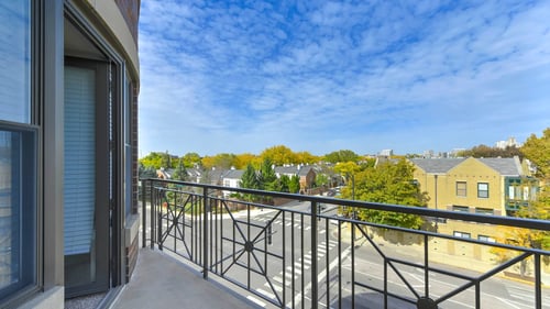 Apartment with a balcony at Acclaim on North Avenue, Chicago, IL