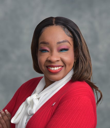 A headshot image of Jaynell Drayton.