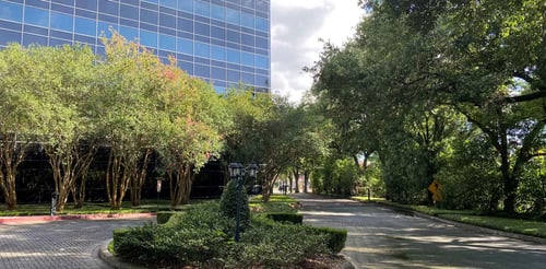 Lakeside Dental Care building exterior driveway