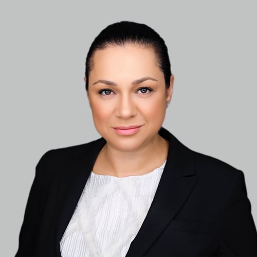 Headshot of Diana Menaker, a wealth advisor at Chase