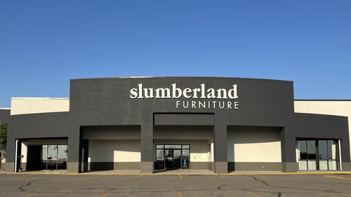 Slumberland Minot,  ND storefront
