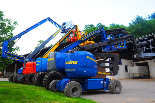 Braunshofer Arbeitsbühnen GmbH in 3300 Amstetten - Maschinen