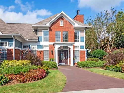 Exterior View at Roswell Village in Roswell, GA 30075