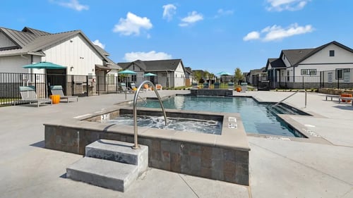 Property pool and hot tub at Avilla Vista Ranch in Liberty Hill, TX 78628