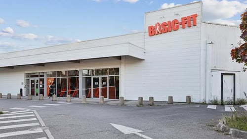 Basic-Fit Laval Avenue de Mayenne 24/7 - front club outside