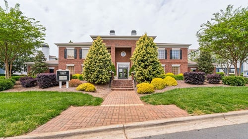 Luxury apartments Waterford Creek Ln