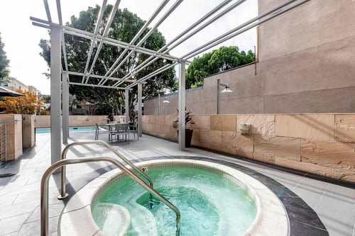 Hot Tub at Catania, Pasadena, CA 91105