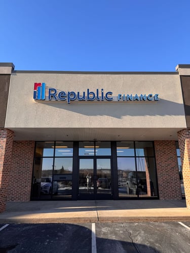 East Washington Avenue, WI Republic Finance Branch