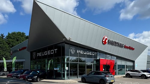 Evans Halshaw Peugeot Leeds Exterior Front