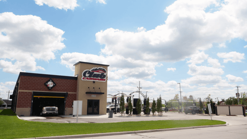 Front View of Ottawa, Kansas Club Car Wash