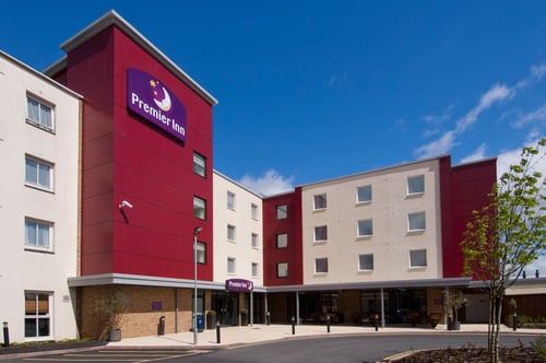 Bristol Cribbs Causeway (M5, J17) exterior