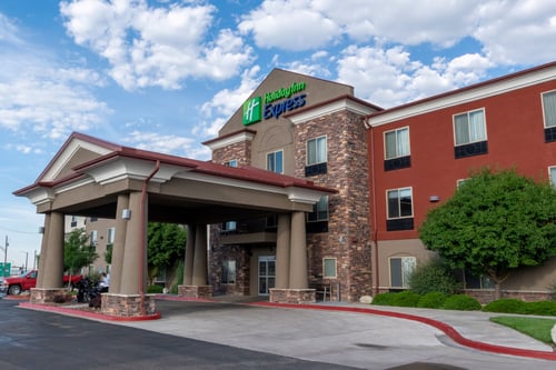 Welcome to the Holiday Inn Express & Suites Limon