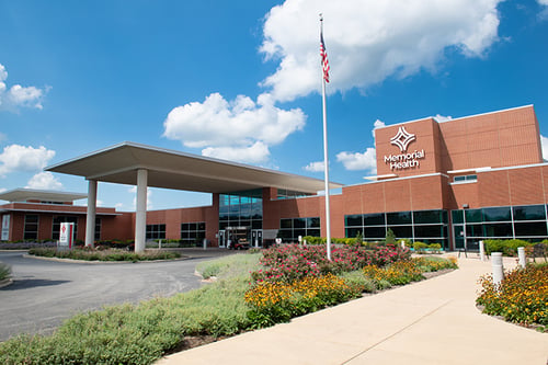 Exterior image of Lincoln Memorial Hospital.