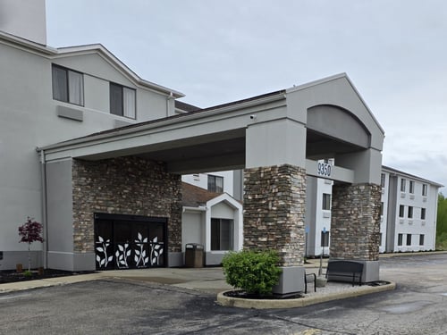 Take advantage of our location and enjoy warm-hearted hospitality.