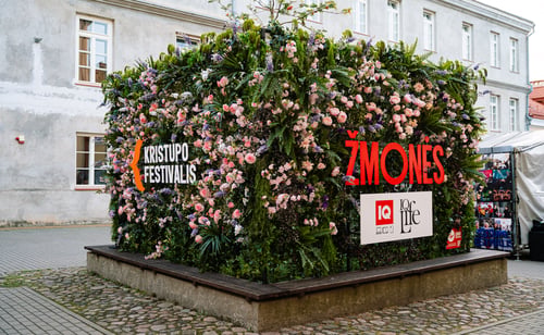 Koncertinių erdvių dekoras lauke
