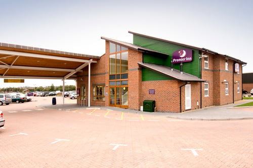 Premier Inn Hinckley hotel exterior