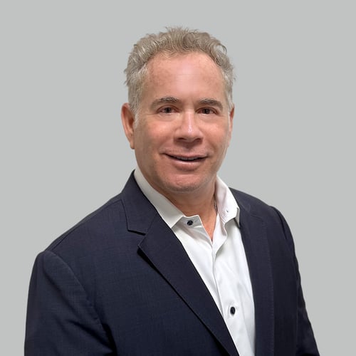 Headshot of Benjamin J. Rosenthal, a wealth advisor at Chase