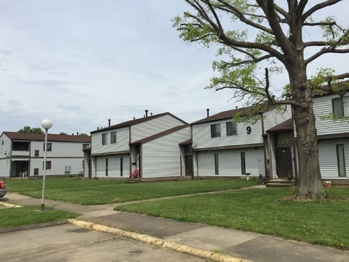 Building exterior at Oakwood Village in Parkersburg, WV 26101