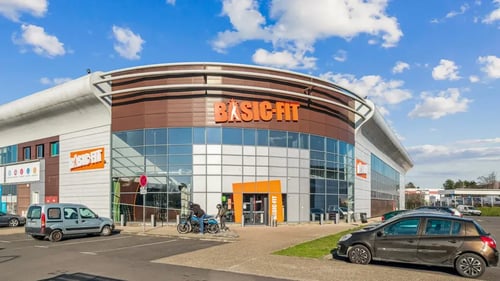 Basic-Fit Nanteuil-Les-Meaux Avenue de la Foulée - front club outside