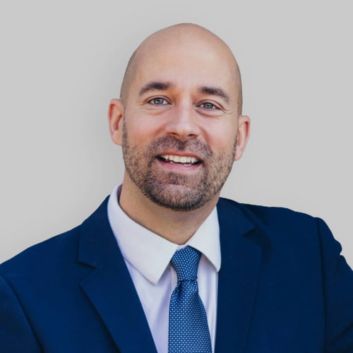 Headshot of Robert Cross, a wealth advisor at Chase
